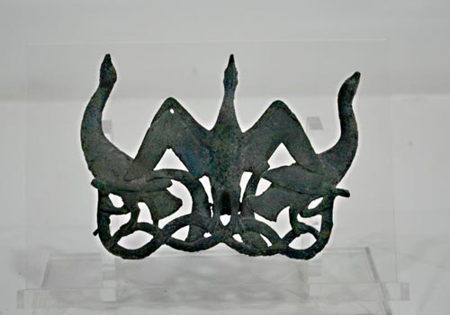 透雕三水鳥銅扣飾